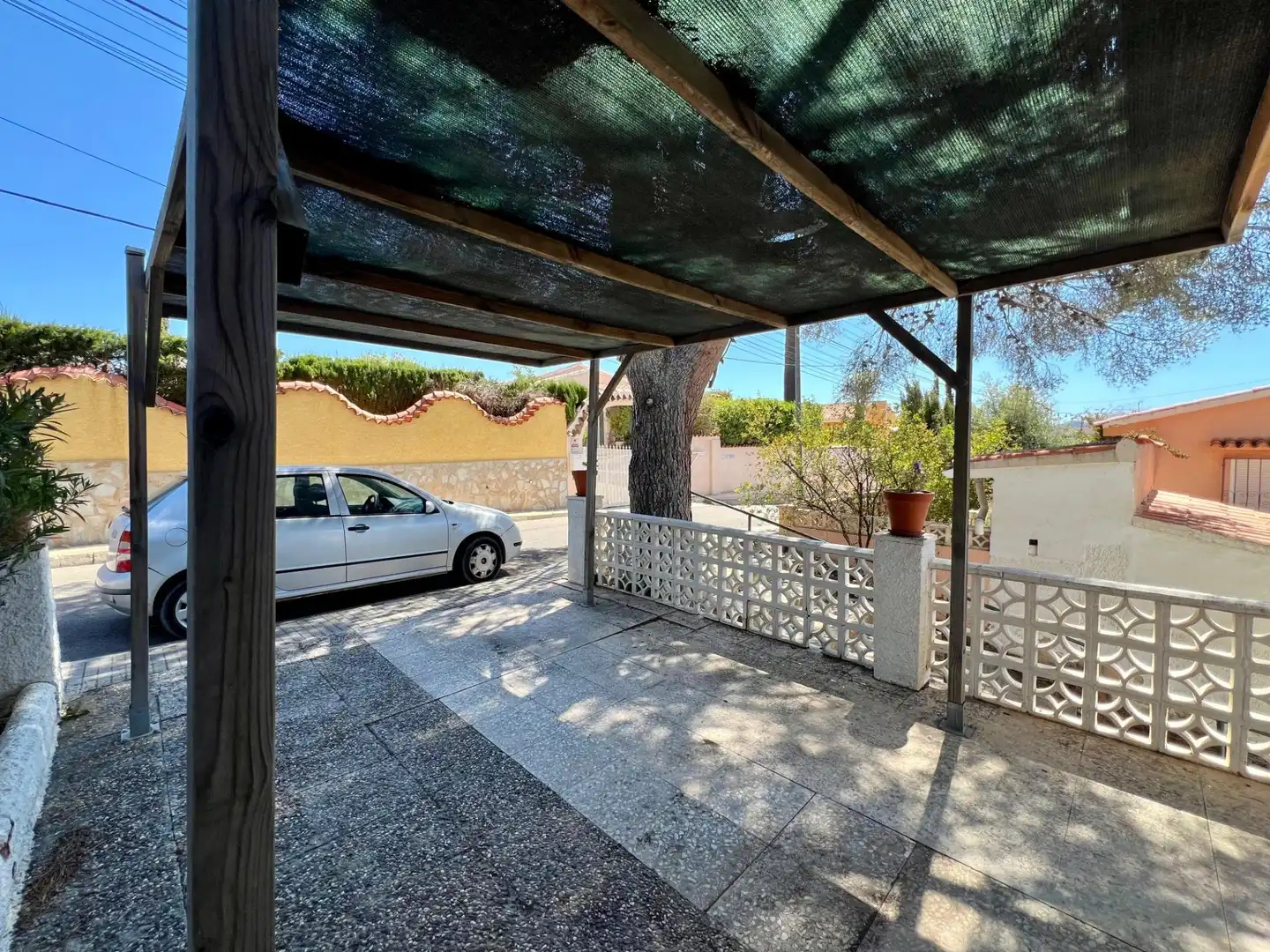 Vista exterior de Casa o chalet en venta en La Nucia con Aire acondicionado, Terraza y Amueblado