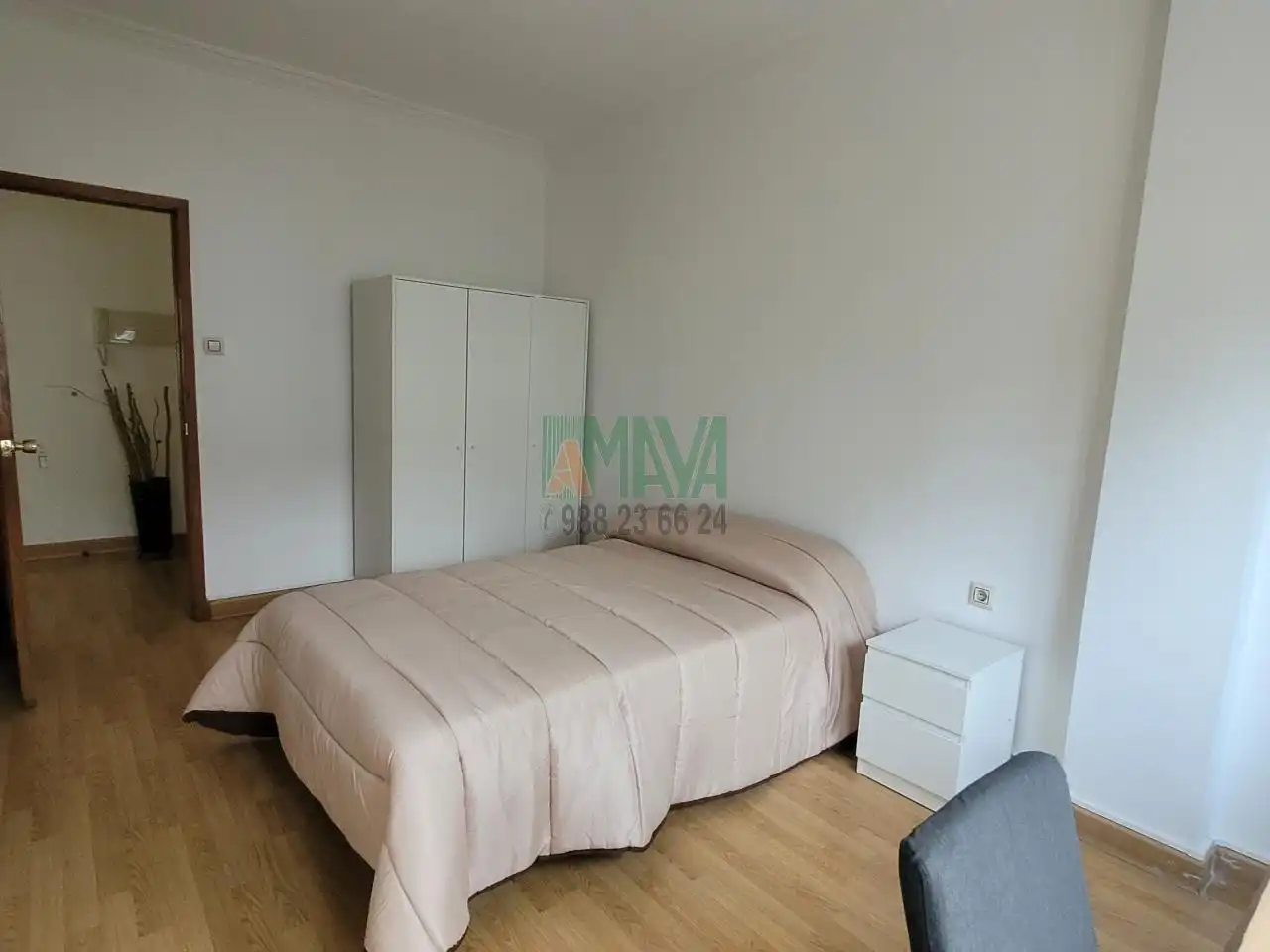 Schlafzimmer von Wohnung zur Miete in Ourense Capital  mit Heizung und Balkon