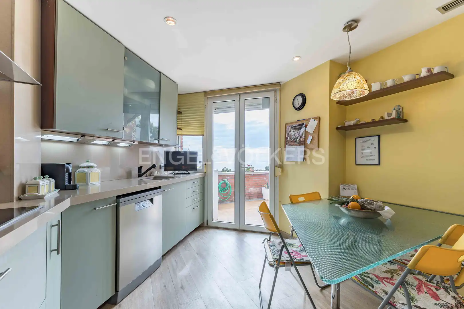 Küche von Maisonette zum Verkauf in Sitges mit Klimaanlage, Heizung und Terrasse