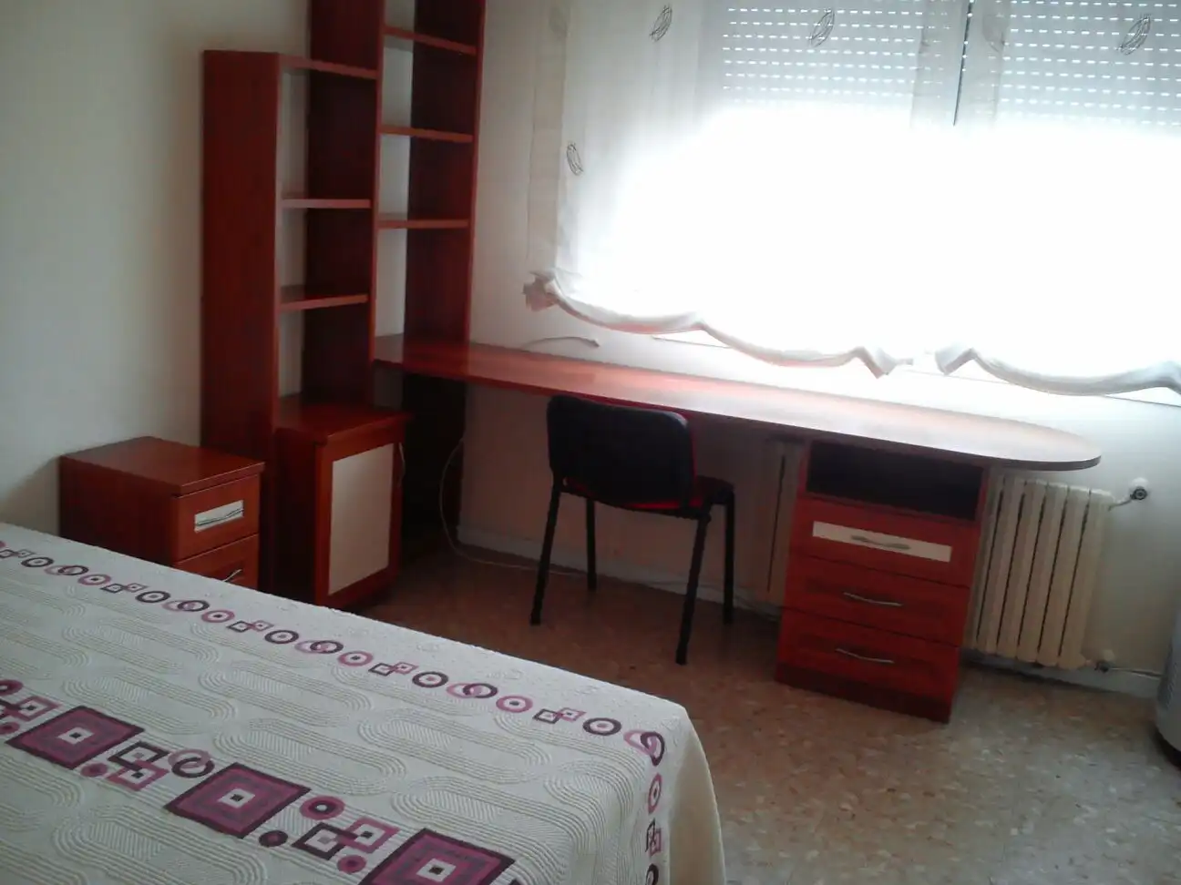 Bedroom of Flat for rent in Zaragoza  with Heating, Parquet flooring and Furnished