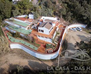 Vista exterior de Casa o xalet en venda en Lloret de Mar amb Jardí privat, Terrassa i Traster