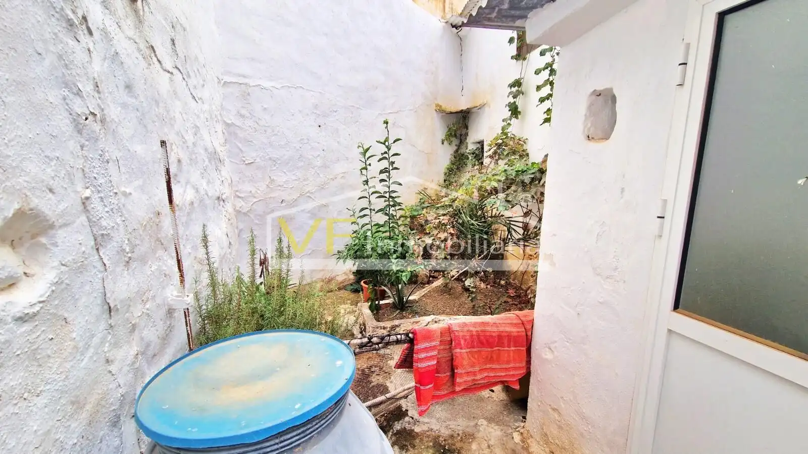 Exterior view of Houses for sale in Colmenar  with Terrace and Balcony