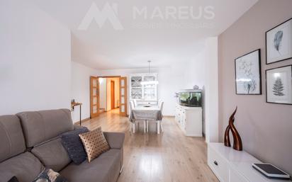 Living room of Single-family semi-detached for sale in Abrera  with Air Conditioner, Heating and Private garden