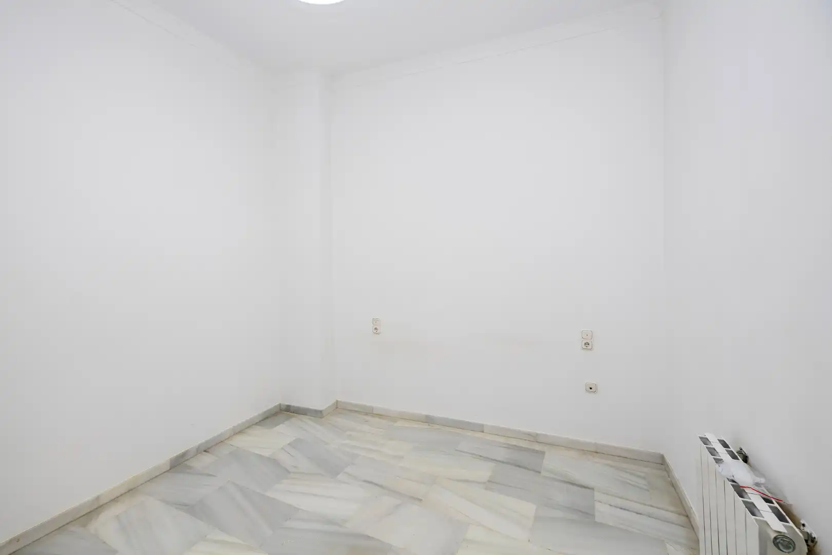 Habitación de Apartamento de alquiler en Granada con Aire acondicionado, Calefacción y Lavadora