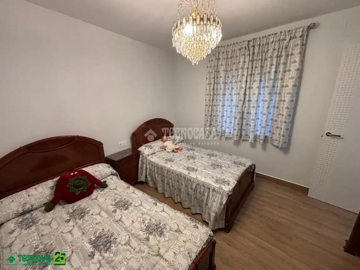 Dormitori de Casa adosada en venda en Bolaños de Calatrava amb Terrassa