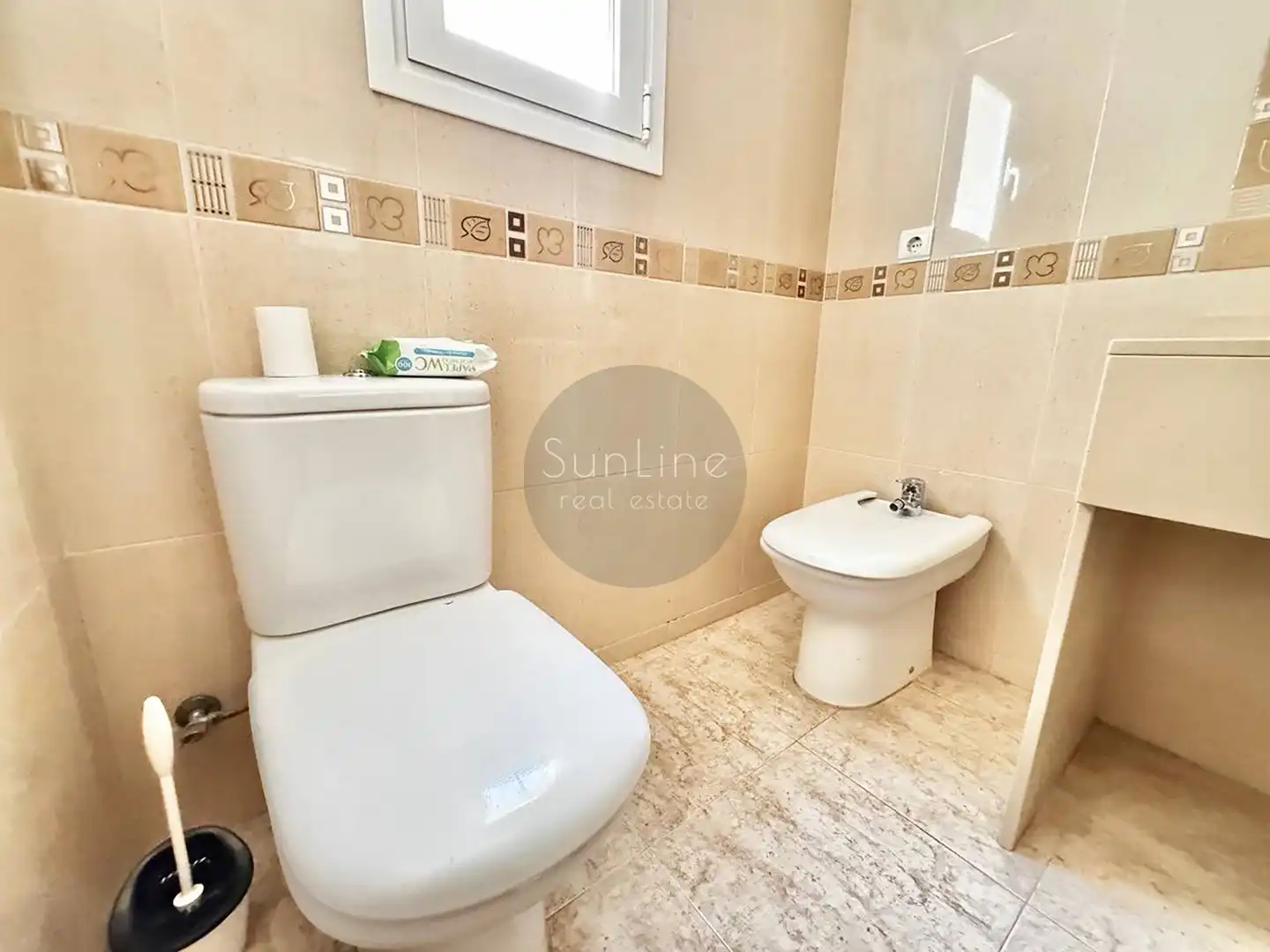Baño de Piso en venta en Quart de Poblet con Aire acondicionado, Trastero y Amueblado