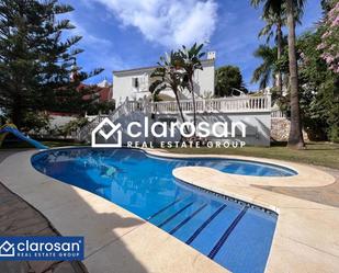 Exterior view of House or chalet for sale in Benalmádena  with Terrace and Swimming Pool