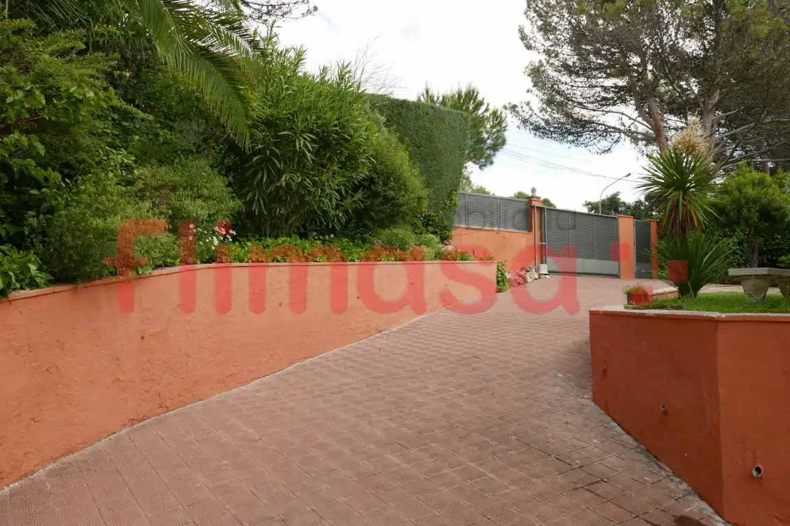 Vista exterior de Casa o chalet en venta en Villaviciosa de Odón