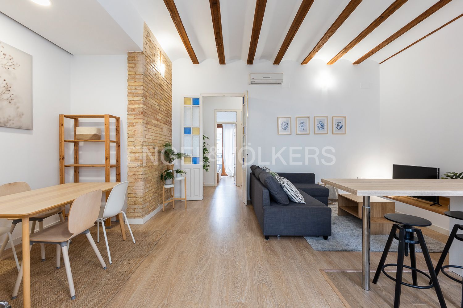 Exterior view of Apartment to rent in  Valencia Capital  with Air Conditioner, Heating and Parquet flooring