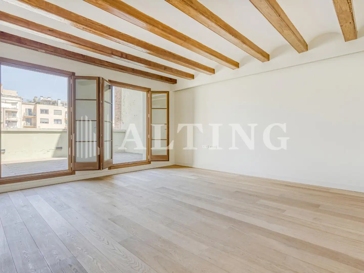 Appartamento con ascensore in vendita a Calle Pau Claris, imagen 4