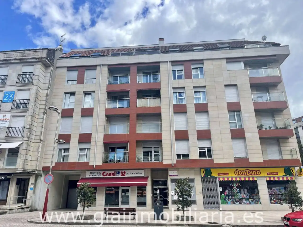 Exterior view of Office for sale in O Porriño    with Air Conditioner and Heating