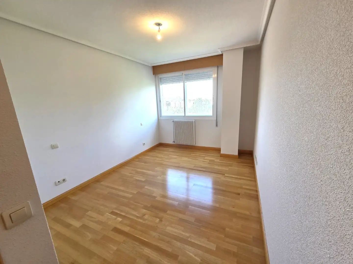 Dormitori de Pis en venda en Burgos amb Calefacció, Parquet i Traster