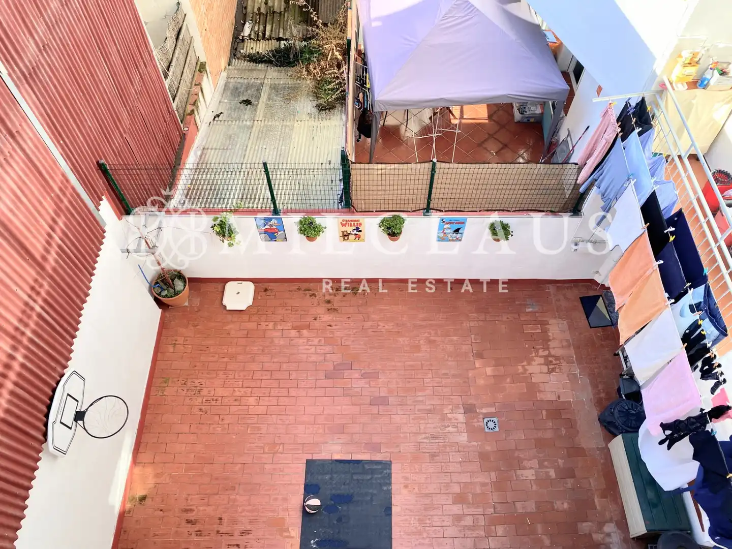 Vista exterior de Casa adosada en venda en Sabadell amb Aire condicionat, Calefacció i Terrassa