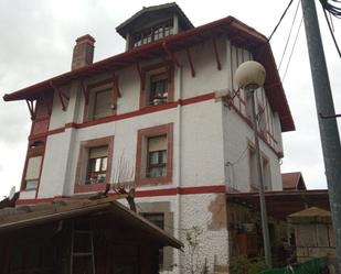 Vista exterior de Casa o xalet en venda en Bilbao  amb Terrassa