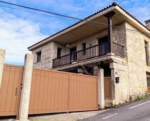 Vista exterior de Casa o xalet en venda en Ourense Capital  amb Calefacció, Jardí privat i Traster