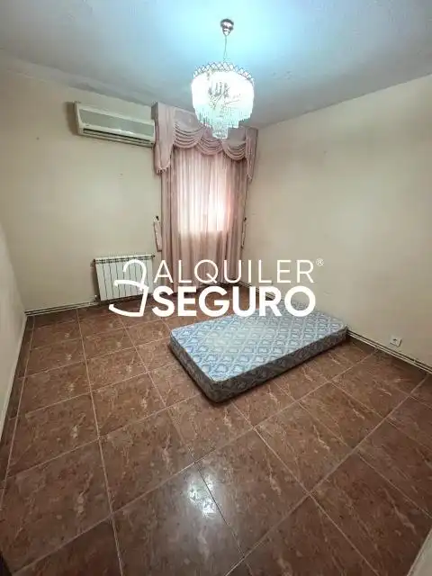 Schlafzimmer von Wohnung zur Miete in Parla mit Klimaanlage, Heizung und Terrasse