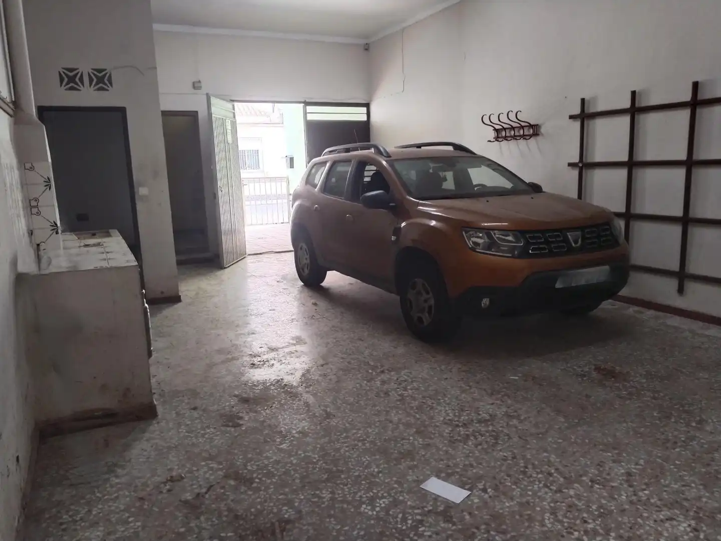 Aparcament de Casa adosada en venda en Algemesí amb Aire condicionat, Terrassa i Balcó