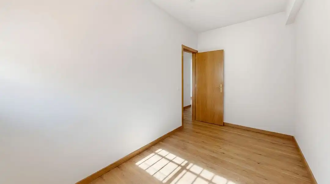Schlafzimmer von Wohnung zum Verkauf in Madrid mit Klimaanlage und Heizung