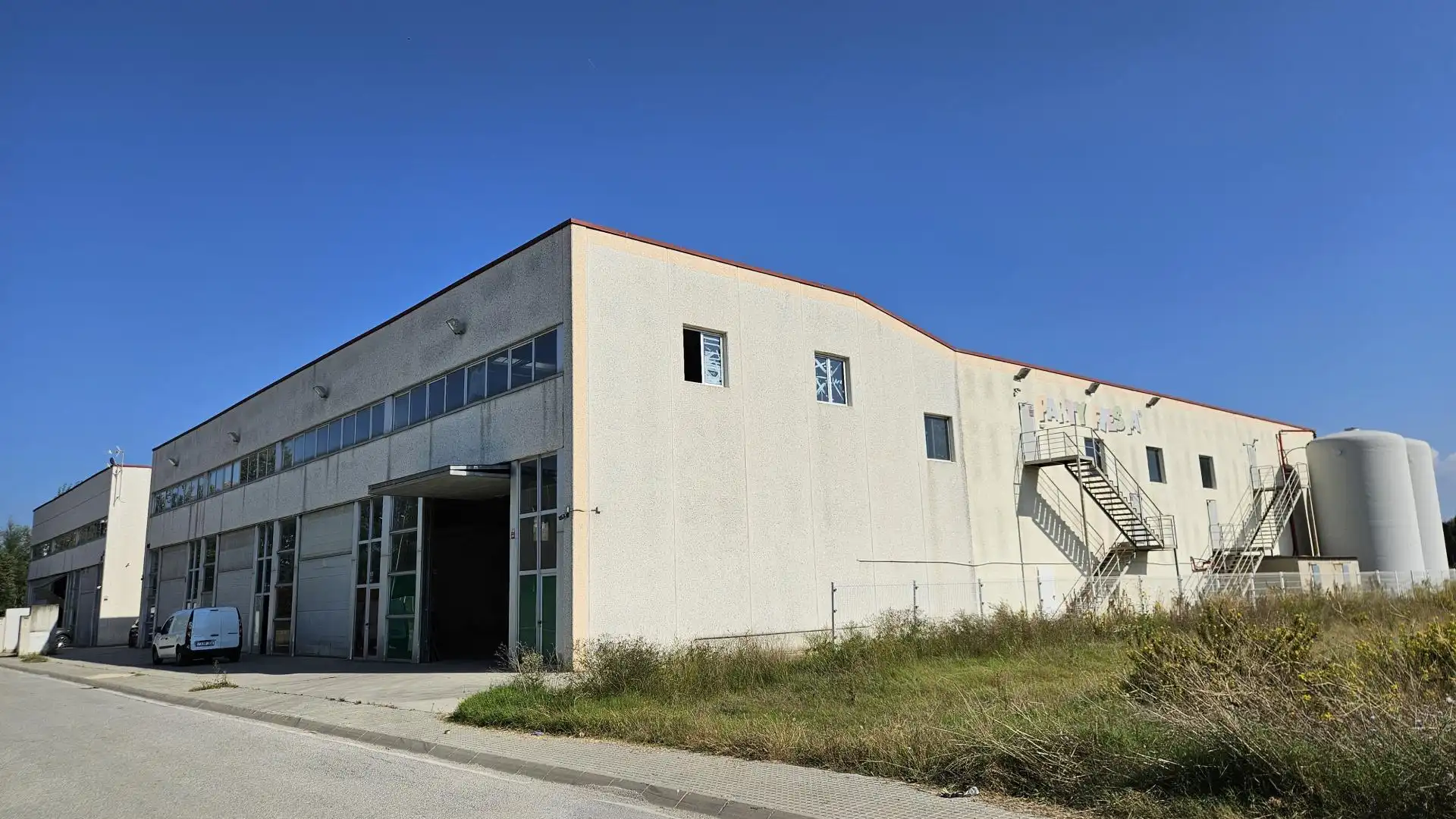 Nave industrielle à louer à Llevant 27