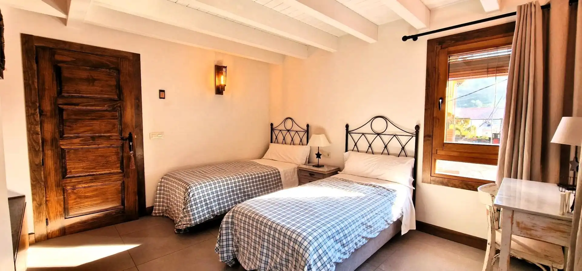 Casa adosada en venta en Garganta la Olla