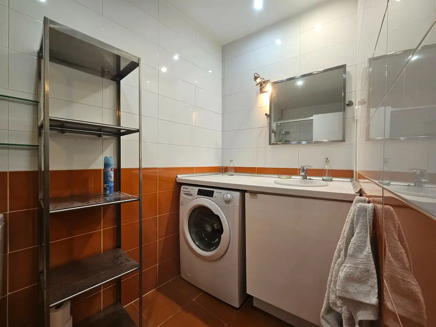 Baño de Estudio de alquiler en Madrid con Aire acondicionado, Calefacción y Terraza
