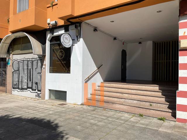 Local comercial en Venta en Avenida Santa Cristina, 24 en Perillo
