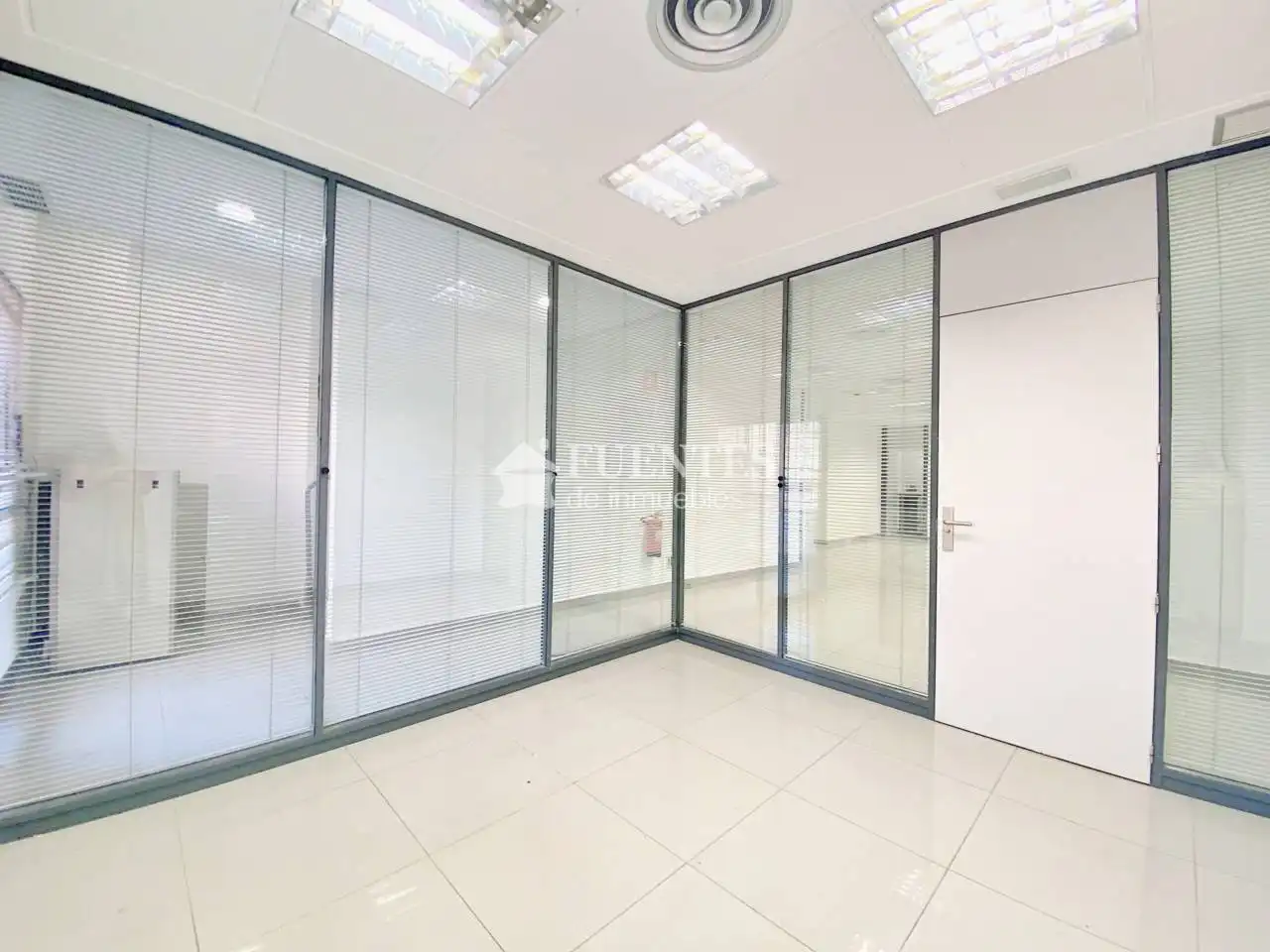 Local comercial en alquiler en Calle  Colombia, imagen 7