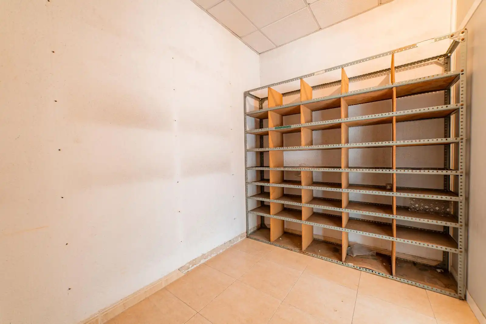 Business premises for sale in Esteve Terrades, imagen 6