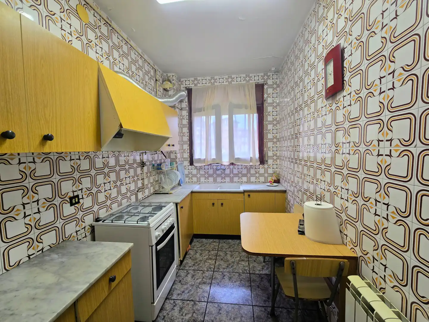 Cocina de Piso en venta en Torelló con Calefacción, Trastero y Amueblado