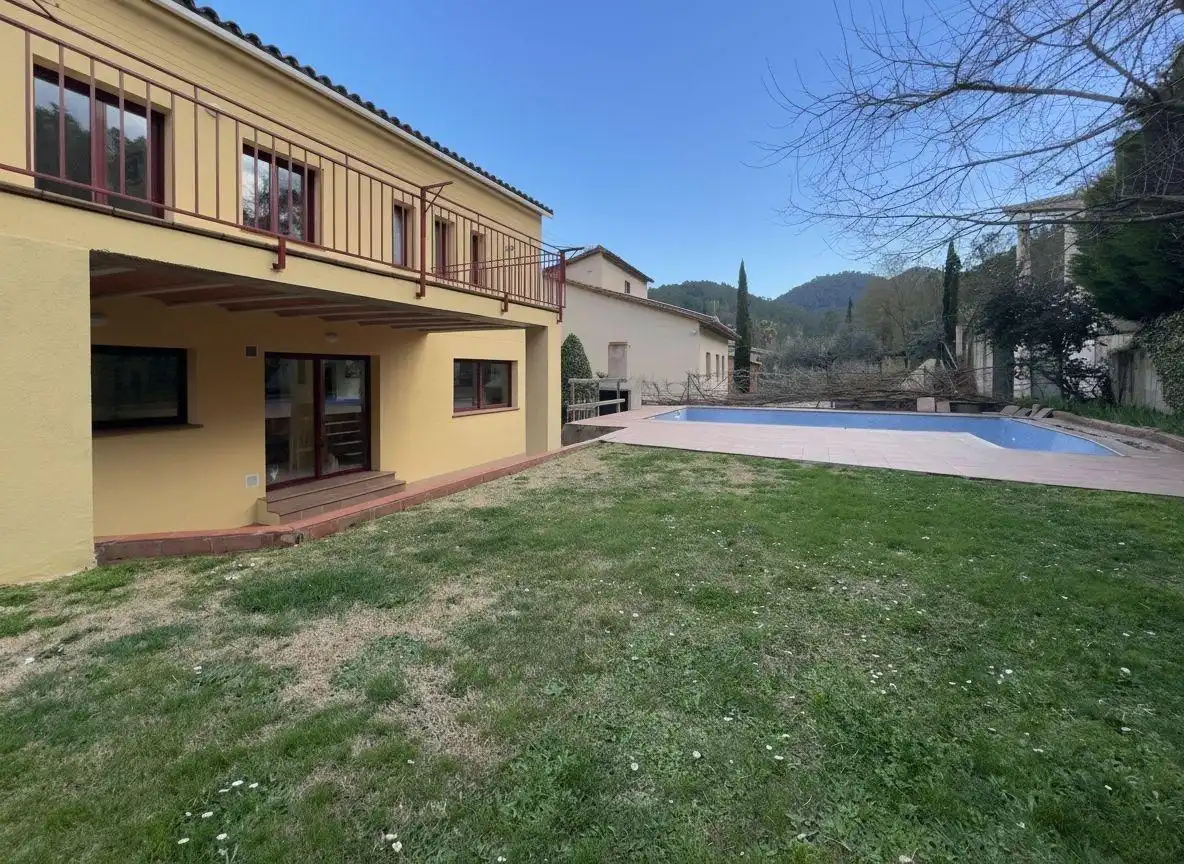 Vista exterior de Casa o chalet en venta en Sant Llorenç de la Muga con Calefacción, Jardín privado y Terraza