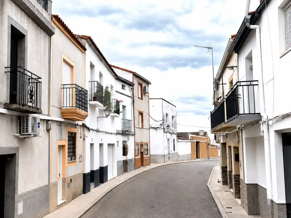 Vista exterior de Casa o chalet en venta en Alburquerque con Balcón