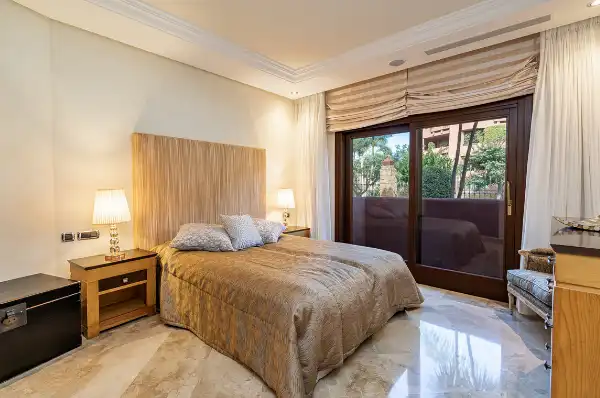 Apartament amb piscina en venda a Selwo, imagen 11