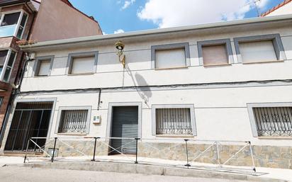 Vista exterior de Casa o xalet en venda en Alovera amb Terrassa