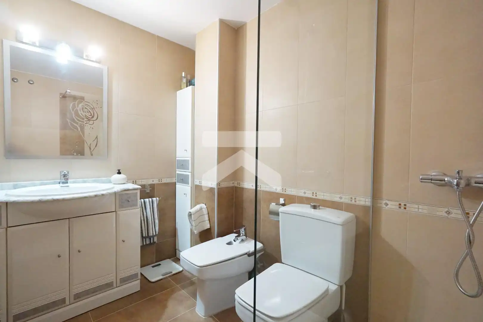 Baño de Piso en venta en Tarragona con Aire acondicionado, Calefacción y Balcón