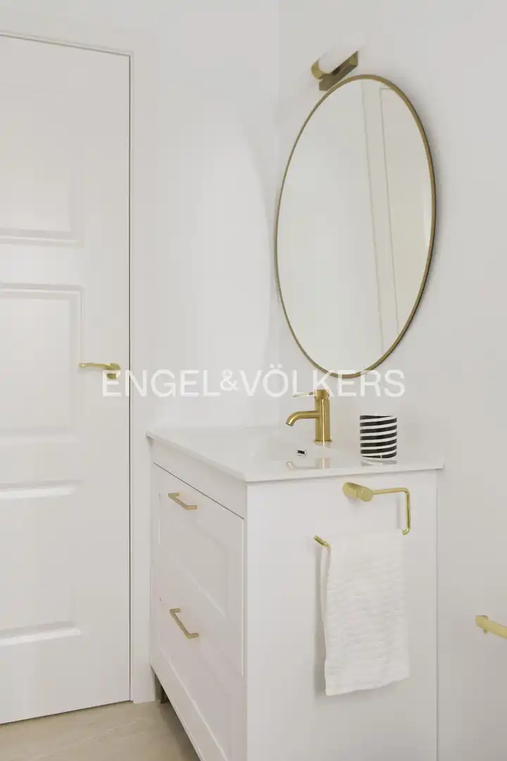 Badezimmer von Wohnung zur Miete in Centro