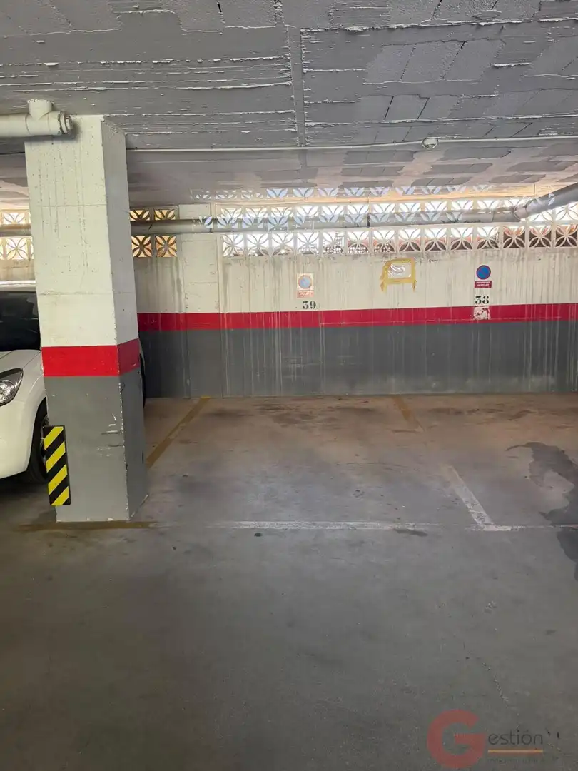 Parking de Piso en venta en Rincón de la Victoria con Aire acondicionado, Terraza y Piscina comunitaria