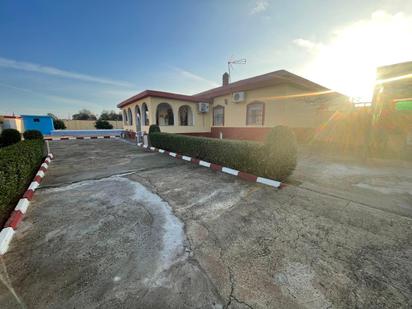Exterior view of House or chalet for sale in Carmona  with Air Conditioner, Private garden and Community pool
