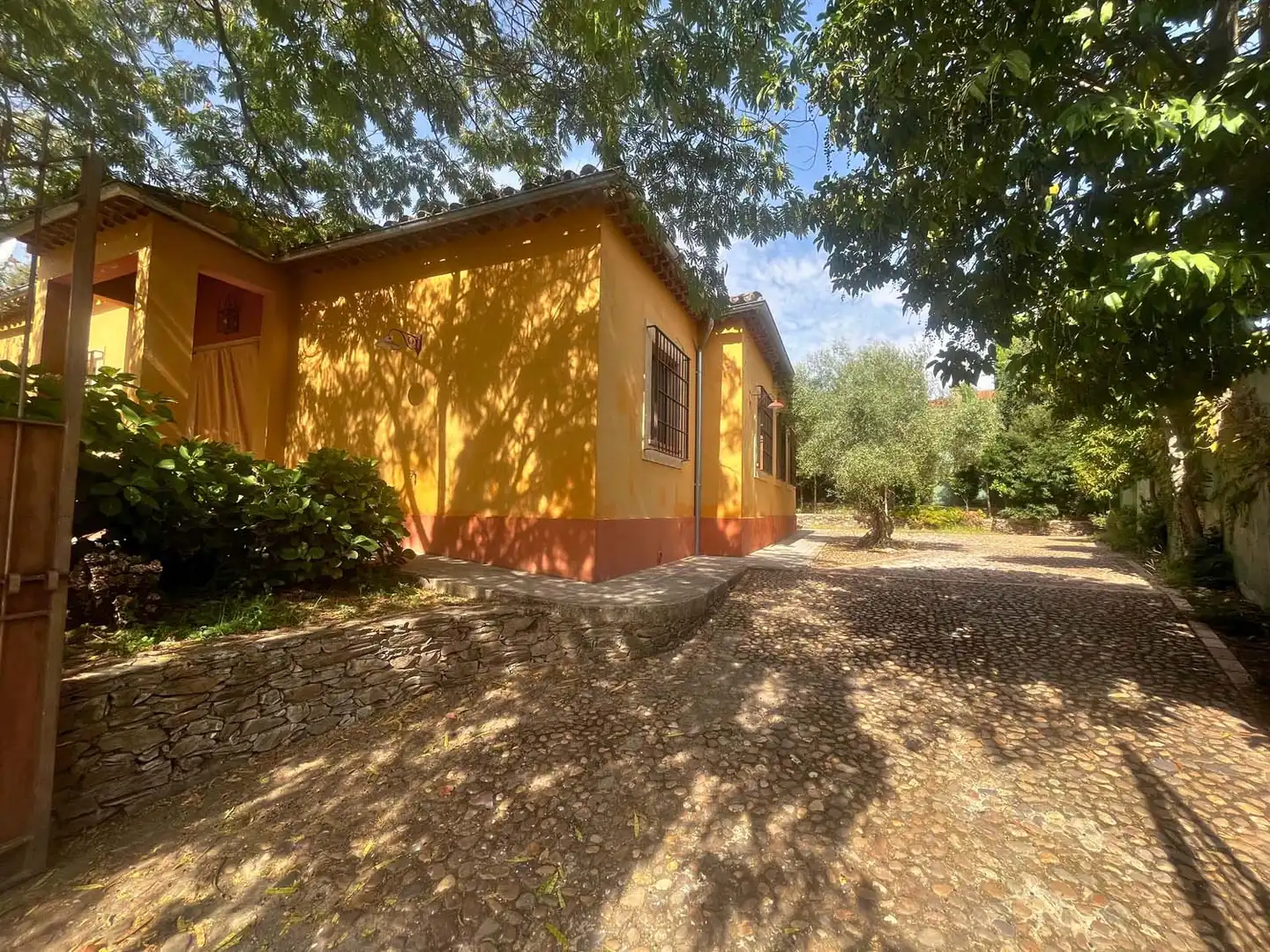 Vista exterior de Casa o chalet en venta en Trujillo con Aire acondicionado, Calefacción y Jardín privado