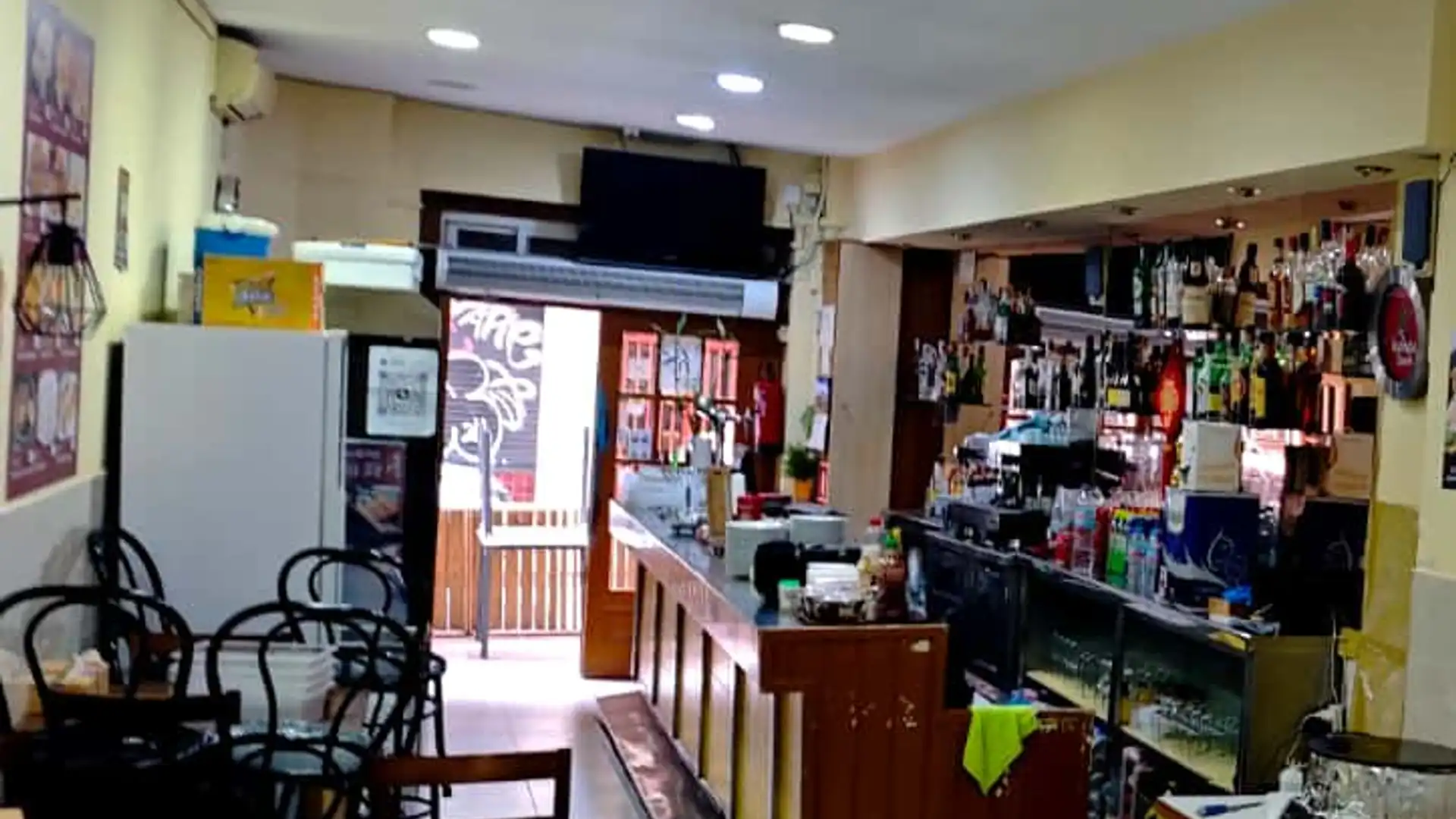 Local en traspas en  Barcelona Capital amb Aire condicionat, Calefacció i Terrassa