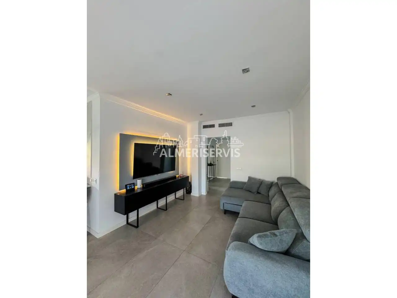 Sala de estar de Ático en venta en El Ejido con Aire acondicionado, Terraza y Trastero