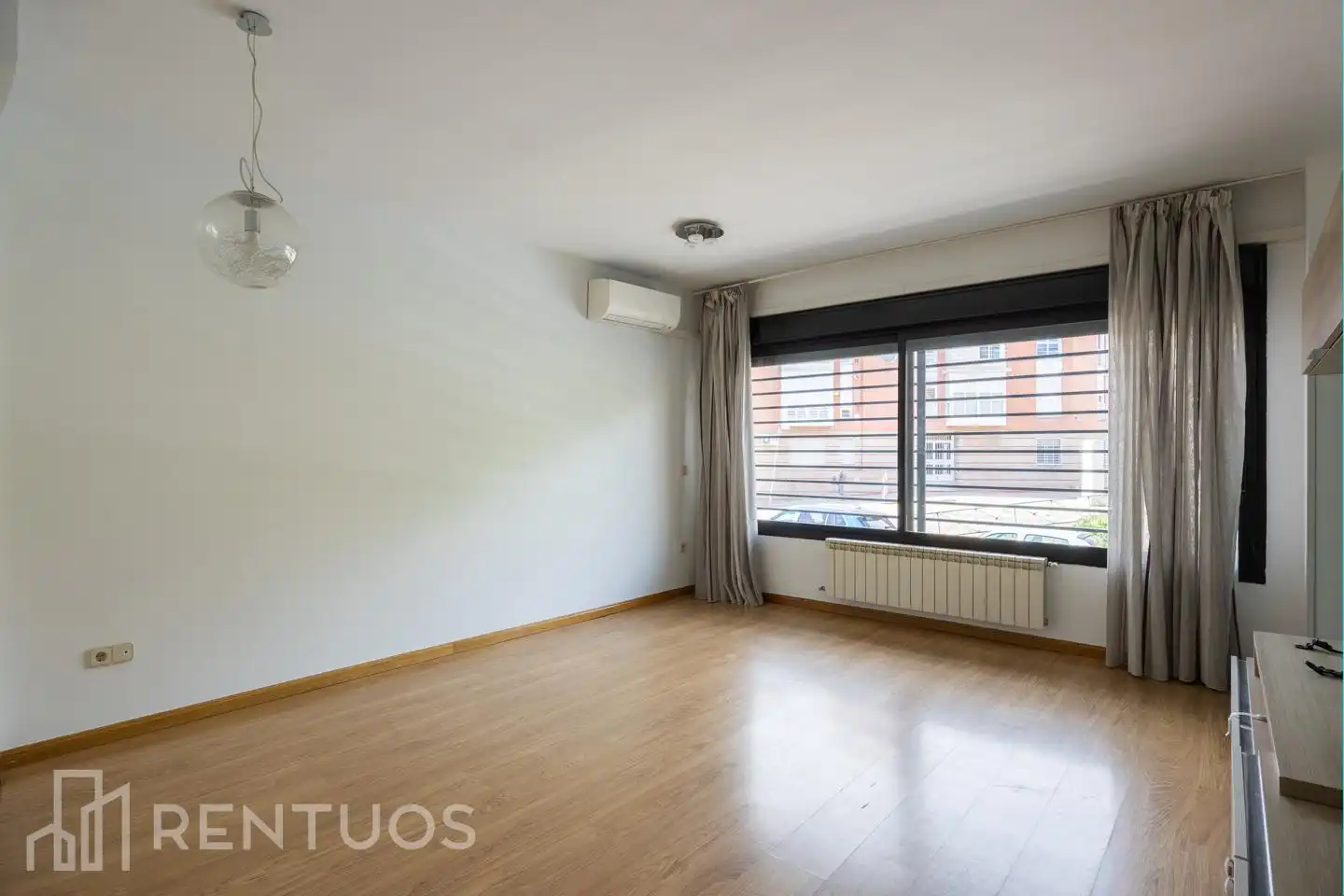 Habitación de Dúplex de alquiler en Madrid con Aire acondicionado, Calefacción y Terraza