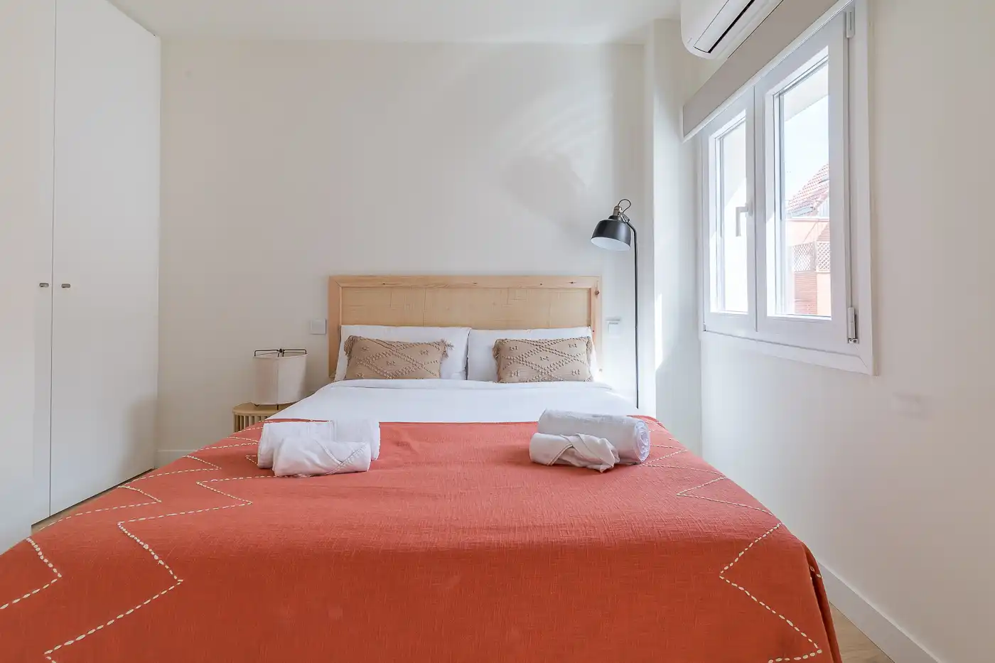 Bedroom of Flat for rent in Madrid  with Furnished, Oven and Balcony
