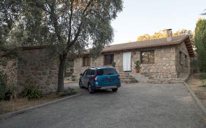 Vista exterior de Casa o xalet en venda en Ituero y Lama amb Calefacció, Jardí privat i Terrassa