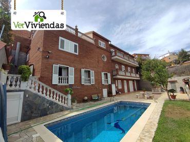Casa con balcón en venta en Sant Vicenç Dels Horts