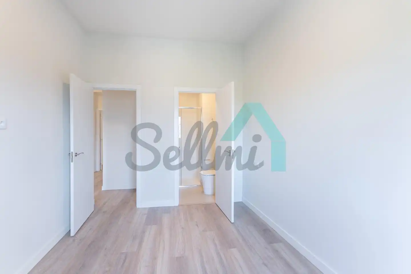 Habitación de Piso en venta en Gijón  con Calefacción