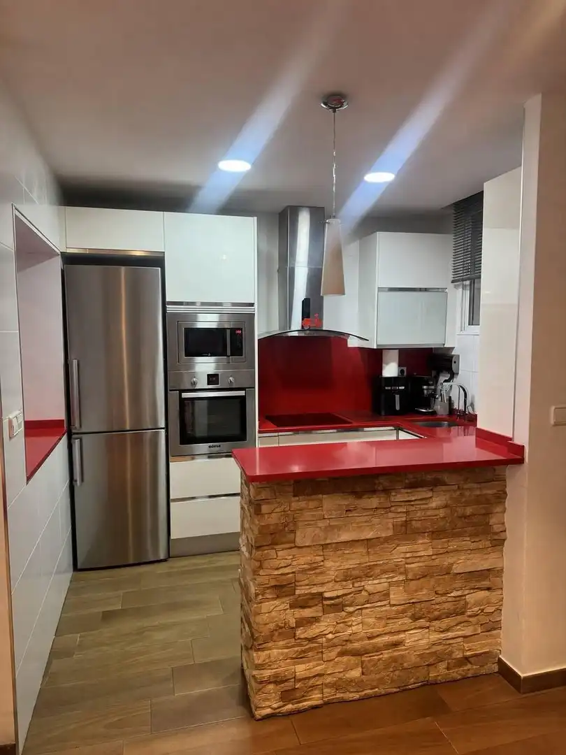 Cocina de Planta baja de alquiler en Valencia con Aire acondicionado y Amueblado