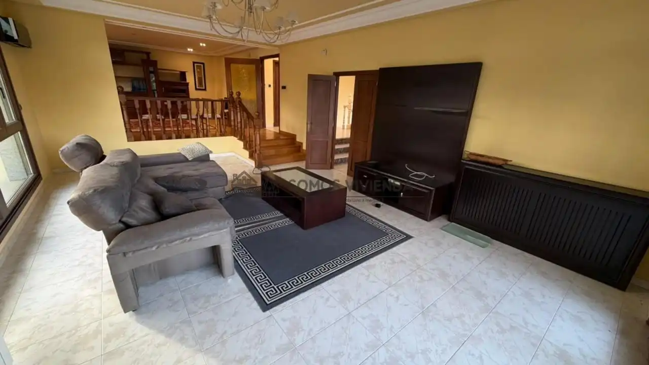Living room of Houses for sale in San Cibrao das Viñas  with Heating, Private garden and Storage room