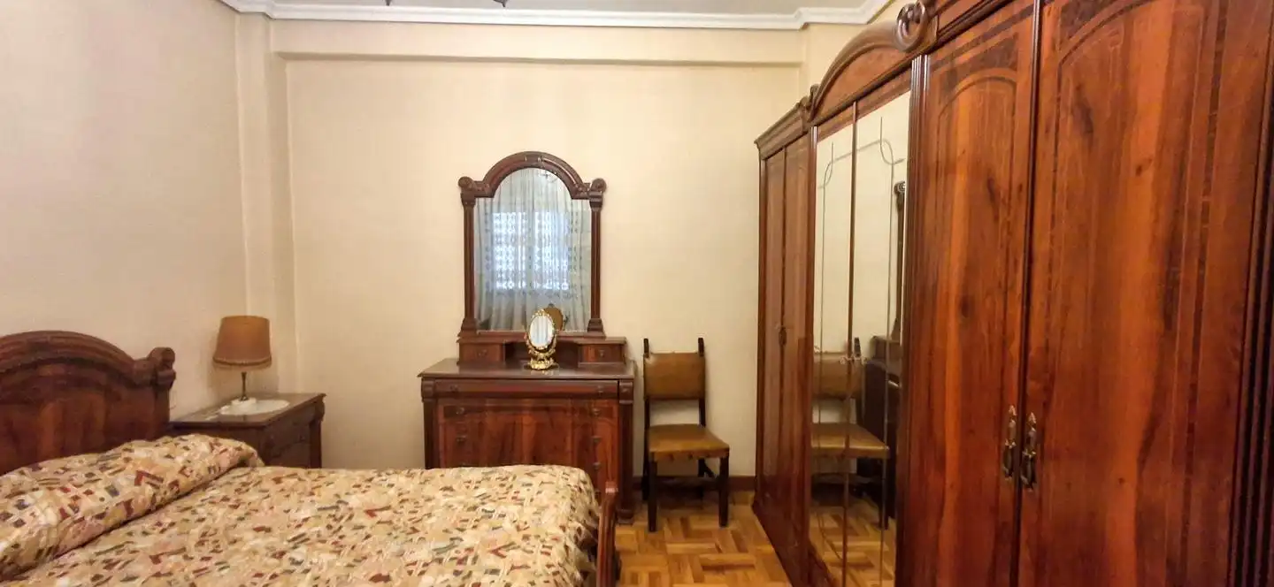 Bedroom of Flat for sale in Tudela  with Air Conditioner, Heating and Parquet flooring