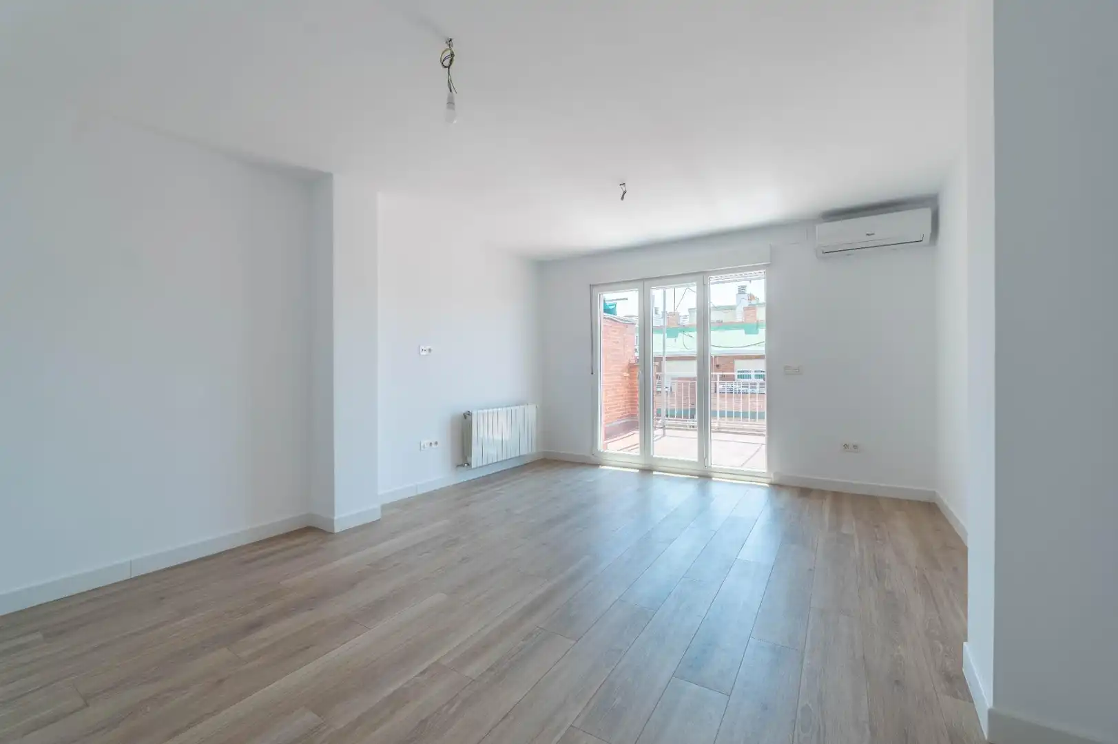 Habitación de Ático en venta en Granada con Aire acondicionado, Calefacción y Terraza