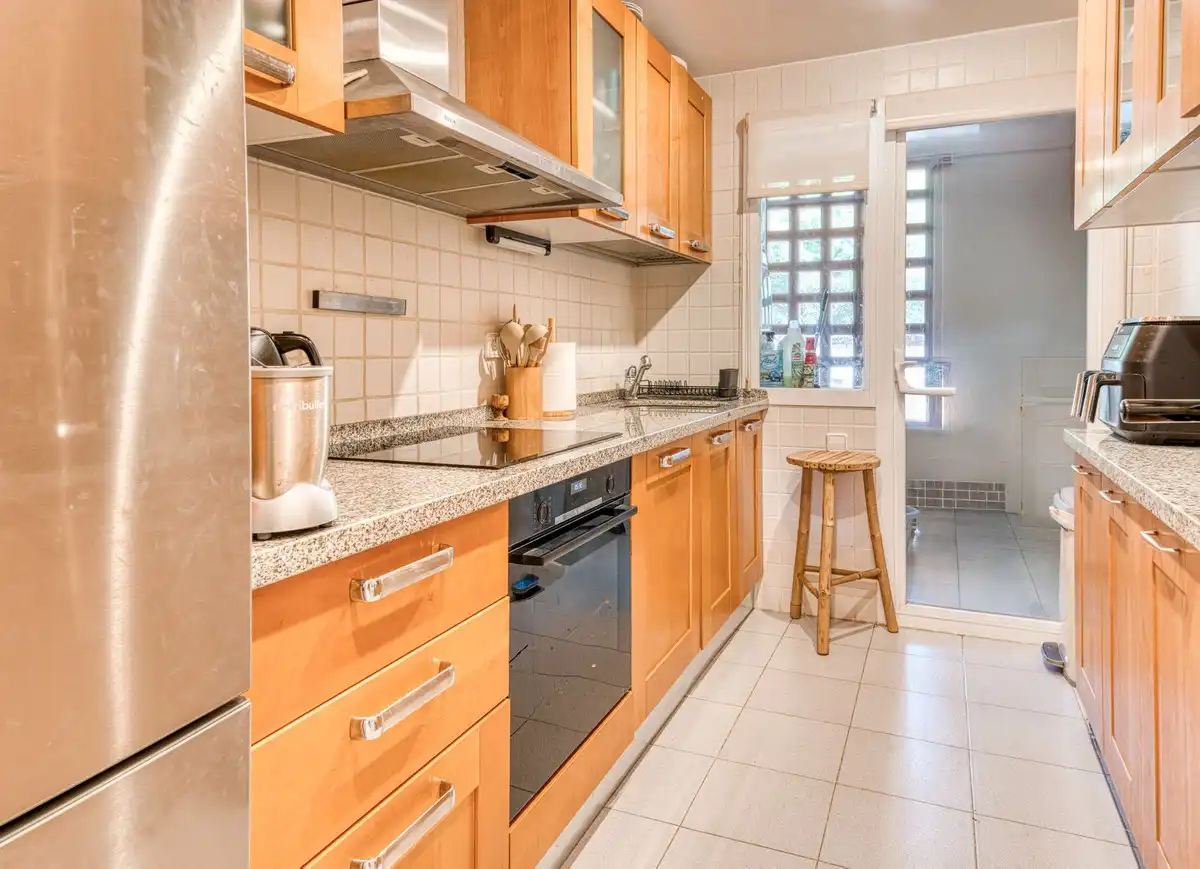 Kitchen of Apartments for rent in Benahavís  with Air Conditioner, Terrace and Community pool